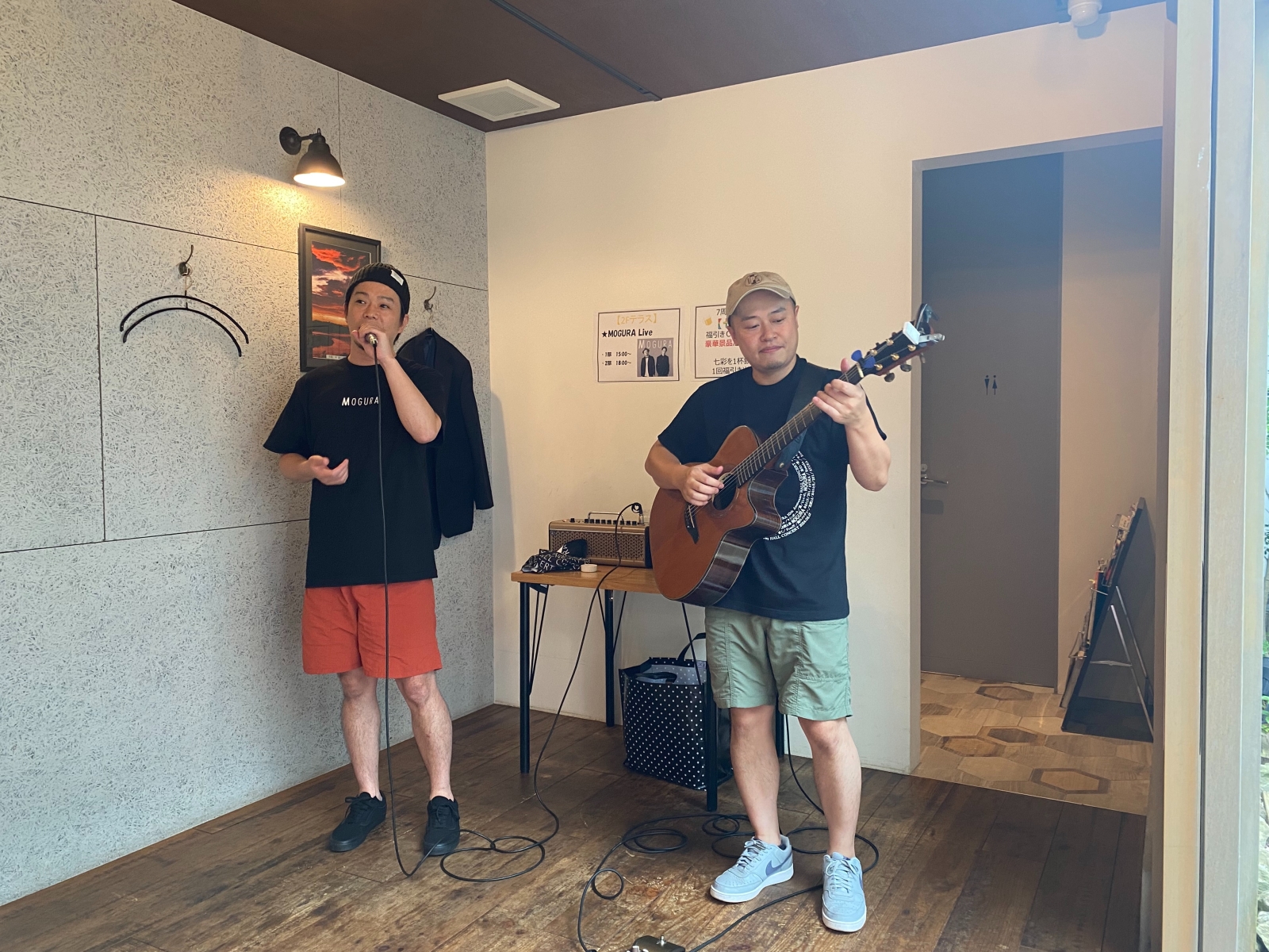 狛江を中心に活躍しているMOGURAさんのライブ!